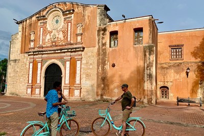Parcourez la ville coloniale � v�lo