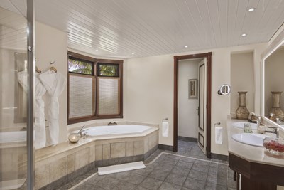 Salle de bain de la Senior Zen Suite Beachfront