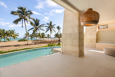 Preferred Club Master Suite Ocean Front Swim-Out