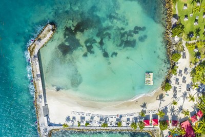 Vue a�rienne de la plage et de son ponton