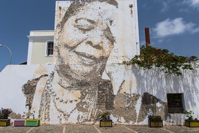 Mur de Ces�ria �vora, Mindelo