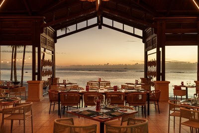 Grillades et des produits de la mer au restaurant Waves