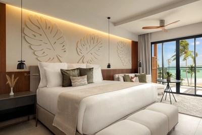 Preferred Club Junior Suite Ocean Front