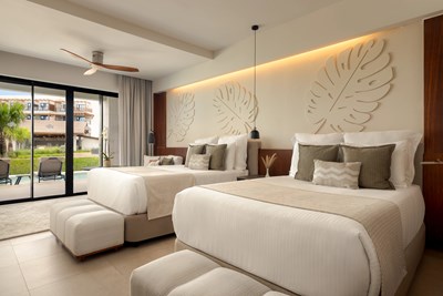 Preferred Club Junior Suite Swim-Out