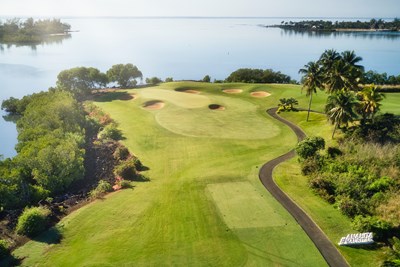 Profitez d'un acc�s exclusif au golf d'Anahita