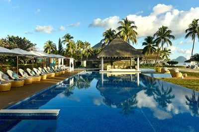 Le Flamboyant Pool Bar, pour savourer un cocktail dans l�eau