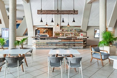 Le Sky-pe Bar