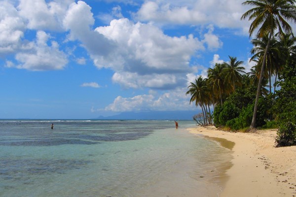 la plage de bois jolan, � sainte-anne