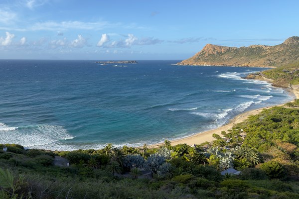 la plage de toiny