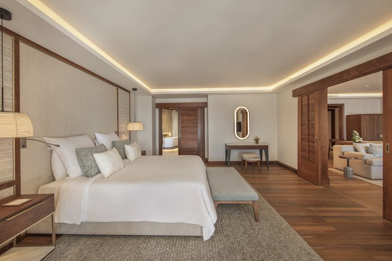 Paradis Beachcomber Golf Resort & Spa