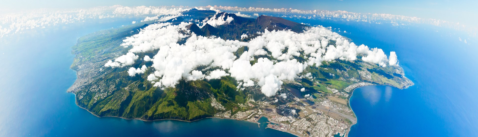 La R�union, une destination ?Terre & Mer?